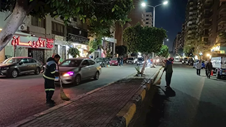 محافظ الجيزة يضبط مخالفات مقاهٍ أعادت فتح أبوابها بعد التشميع