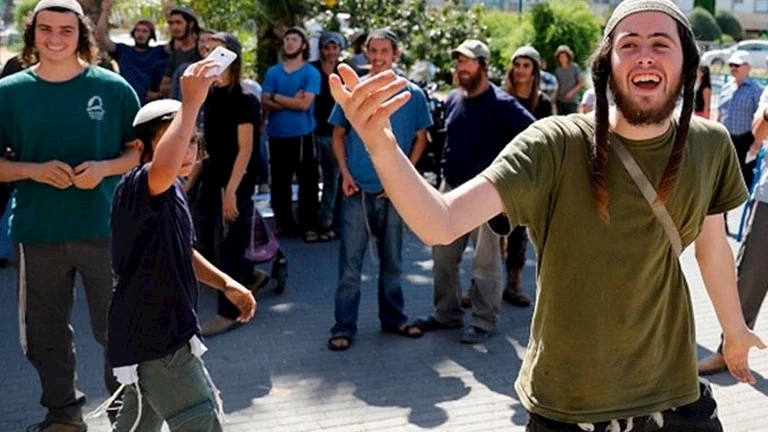 الخارجية الفلسطينية تدعو لوقف إرهاب المستعمرين