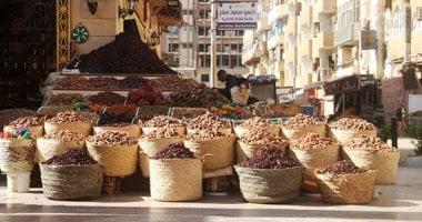 أسعار البلح السيوى والتمور بأسواق مطروح الاثنين 1