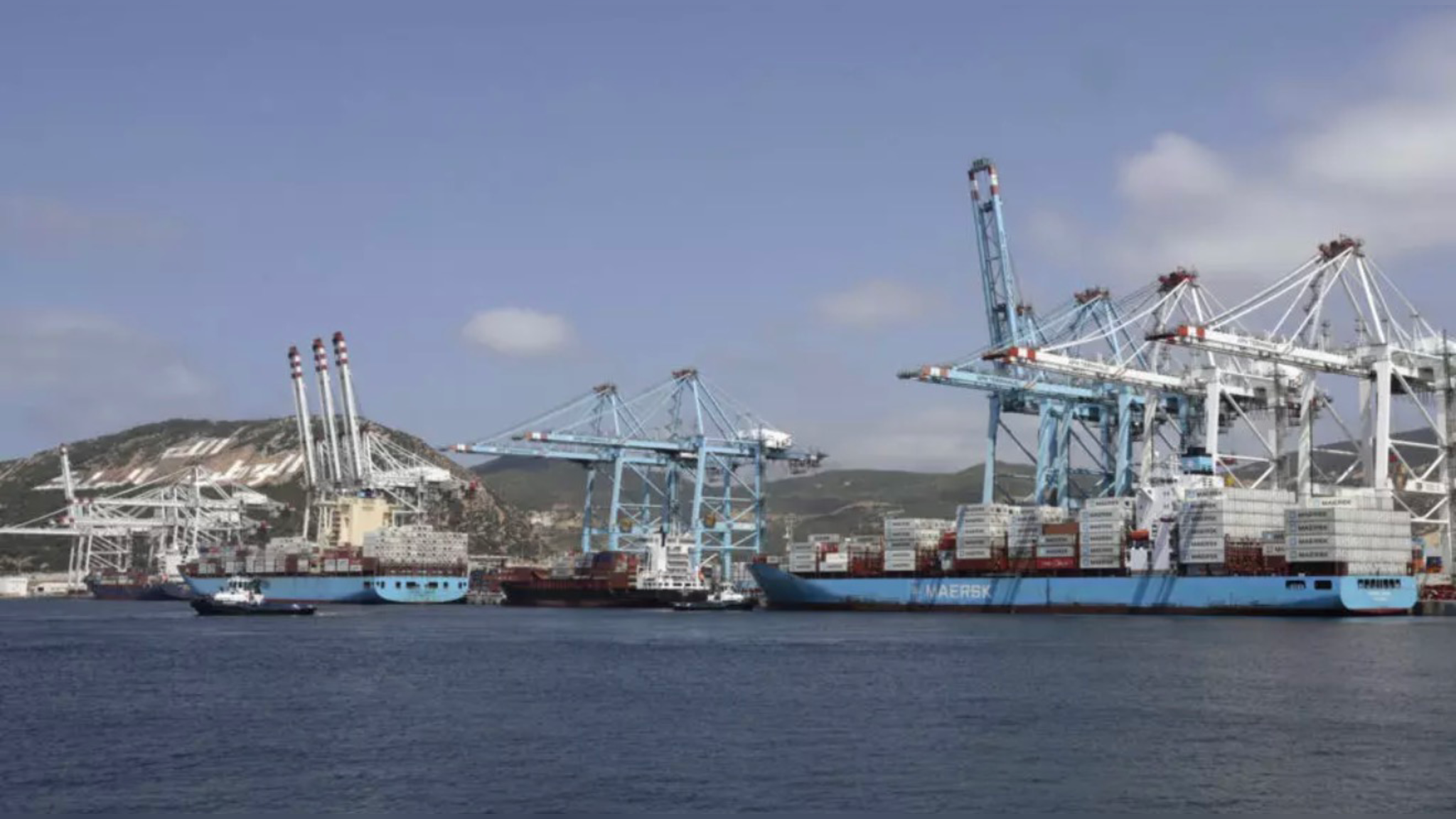 من بوابة طنجة المتوسط والطيران.. المغرب يغير الخارطة الصناعية للقارة الإفريقية ويزيح جنوب إفريقيا