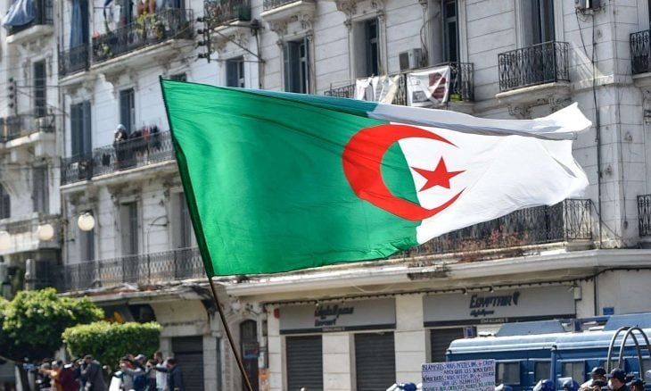 مجموعة العمل المالي تعلن سحب الجزائر من القائمة الرمادية