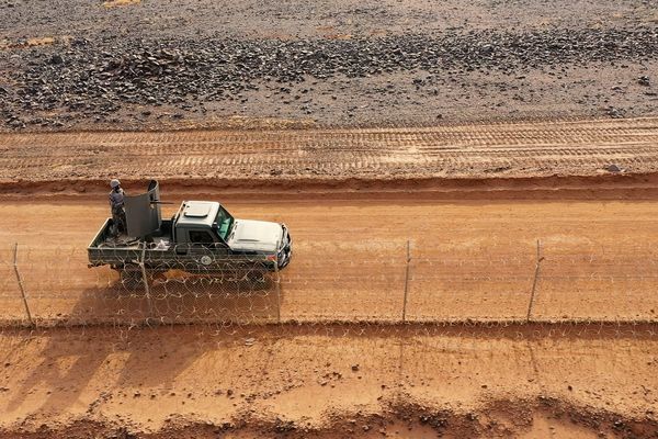 ضبط 19101 مخالف لأنظمة الإقامة والعمل في مناطق المملكة