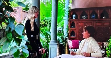 مسلسل توابع الحلقة 13.. شهيرة تتخانق مع إخلاص وابنتها ترفض الذهاب معها