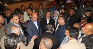 محافظ السويس يتفقد انتظام العمل بالمحطة الإقليمية لسيارات الأجرة