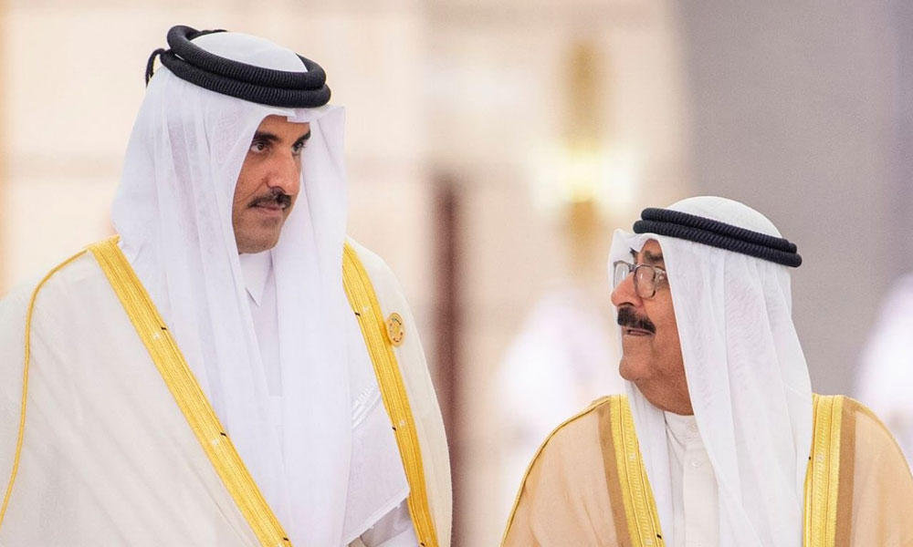 سمو أمير البلاد يهنئ أمير دولة قطر بالذكرى الـ 13 لتوليه مقاليد الحكم