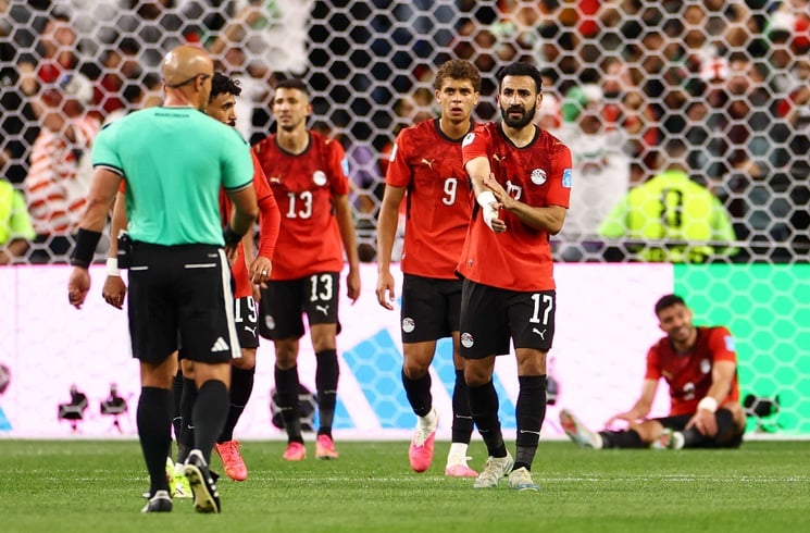 استقبال جماهيري لبعثة منتخب مصر في دالاس قبل مواجهة أستراليا
