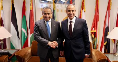 وزير الخارجية يبحث مع وزير المالية القطرى سبل تعزيز وتطوير العلاقات الثنائية