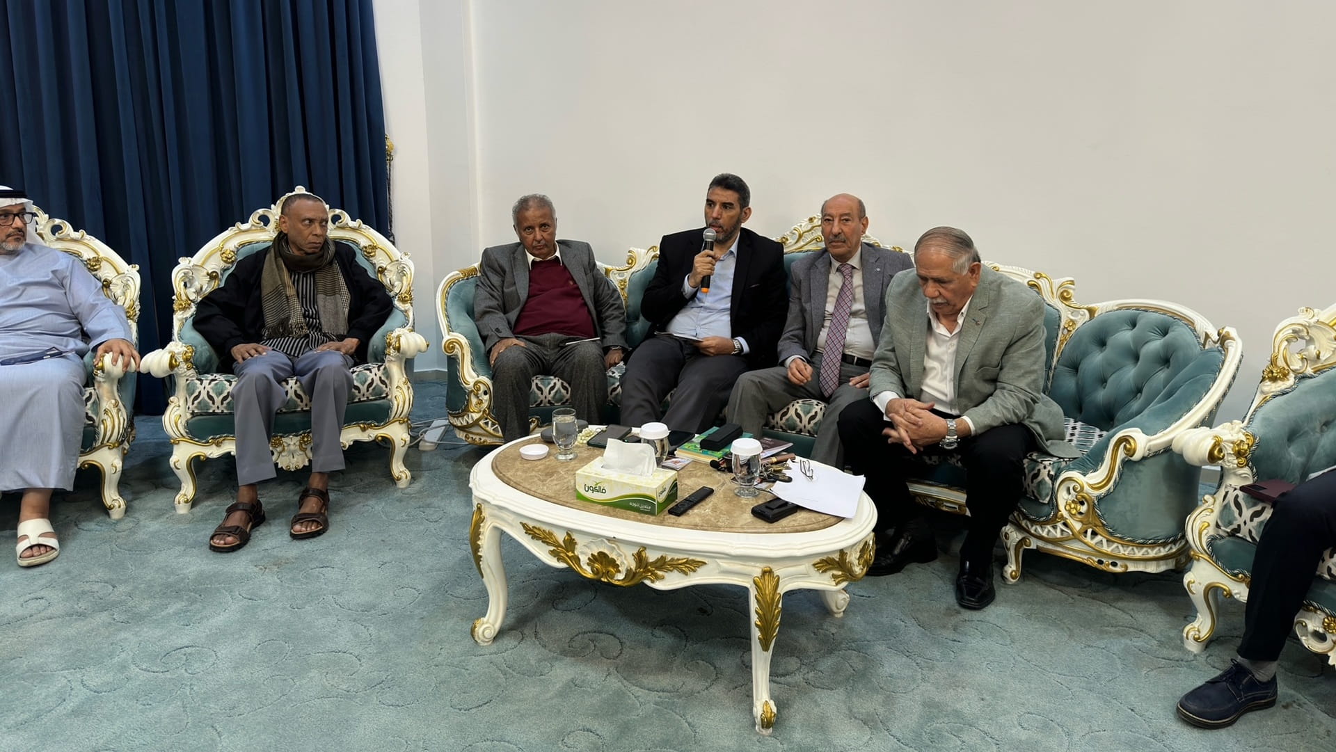 النادي الثقافي العربي بالشارقة يستذكر أدب وحياة الراحل علي الحميري