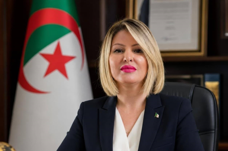 إيداع محامية سابقة في الجزائر الحبس بسبب منشورات على فيسبوك