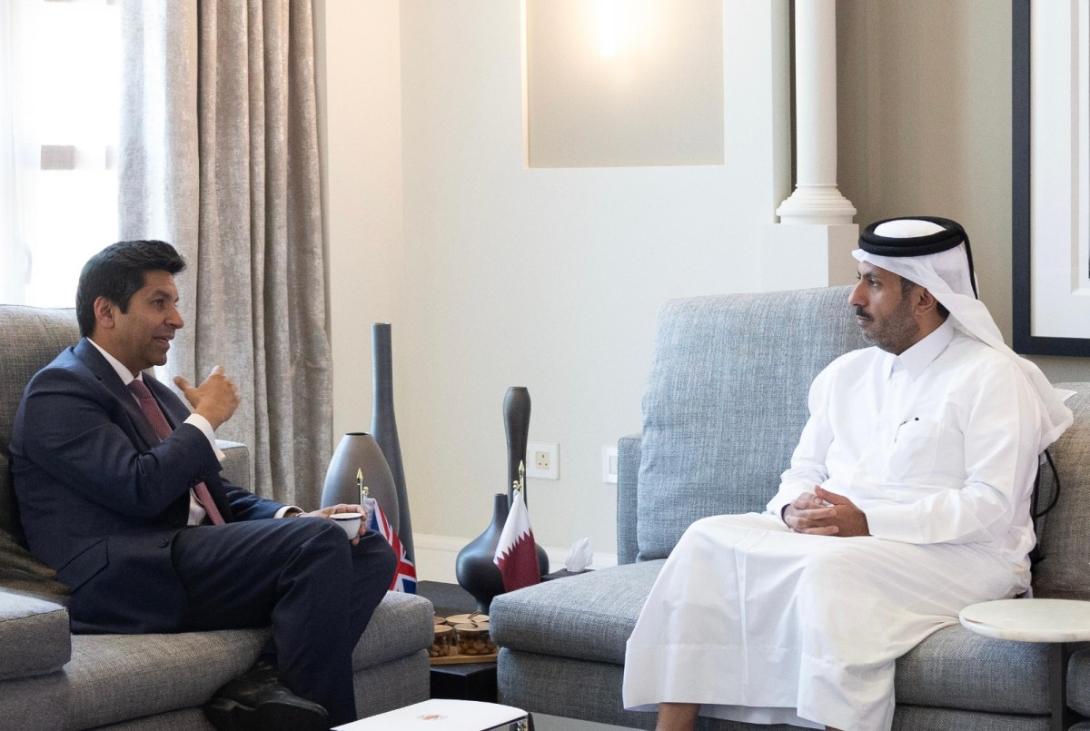 ‫ وزير التجارة والصناعة يجتمع مع كبير مستشاري رئيس الوزراء البريطاني للأعمال والاستثمار والتجارة
