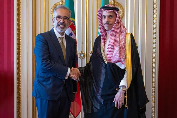 وزير الخارجية يلتقي وزير خارجية البرتغال ويعقدان جلسة مباحثات رسمية