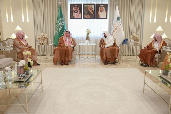 النائب العام يستقبل رئيس هيئة الرقابة ومكافحة الفساد