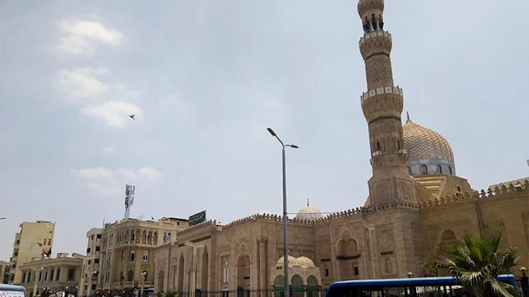 التليفزيون المصري ينقل صلاة الجمعة من مسجد السيدة زينب والأوقاف تحدد خ