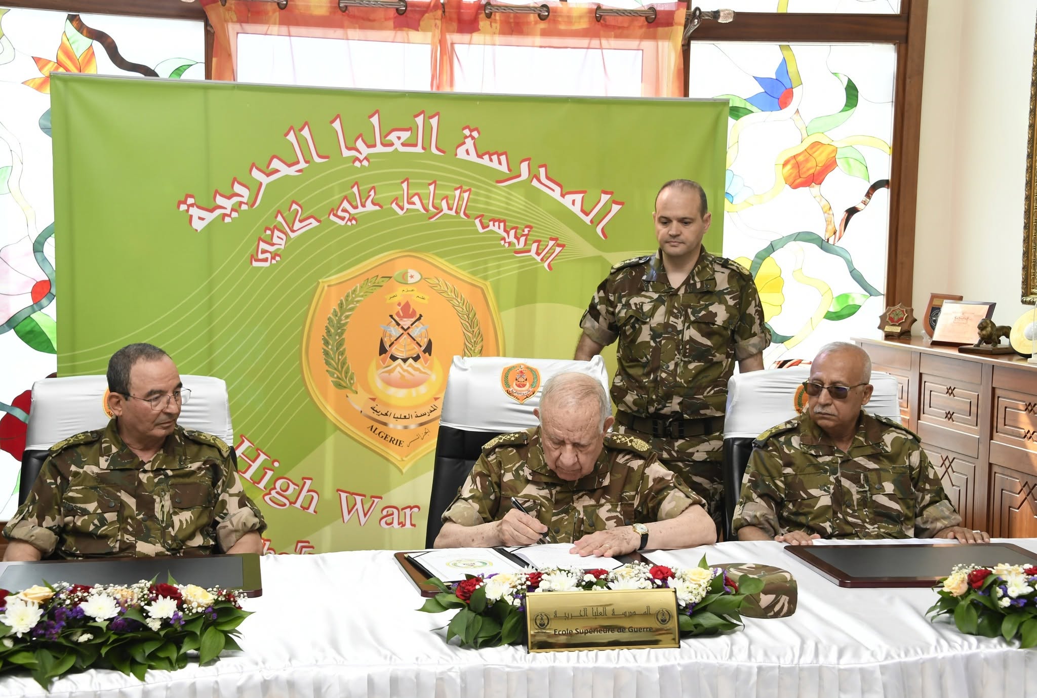 الفريق أول شنقريحة يشرف على تنصيب مدير المدرسة العليا الحربية