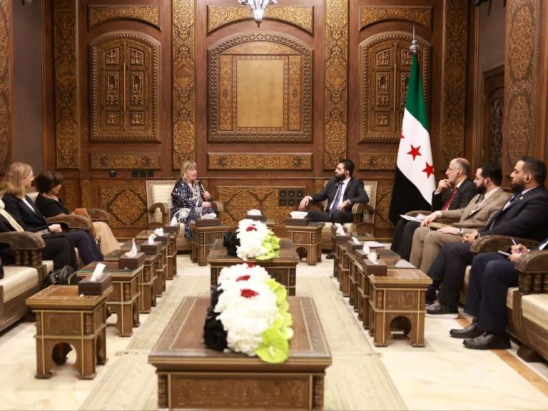 وزيرا الداخلية والخارجية ييجتمعان مع لجنة التحقيق الأممية في دمشق