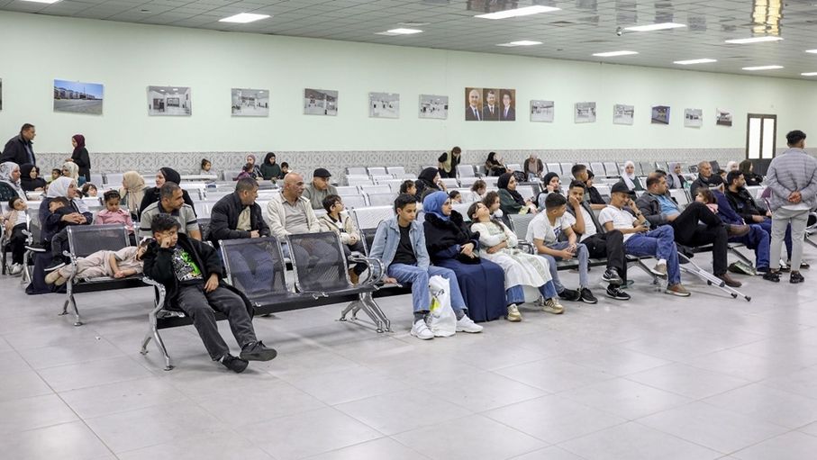 عودة دفعة من أطفال غزة إلى القطاع بعد استكمال علاجهم في مستشفيات المملكة