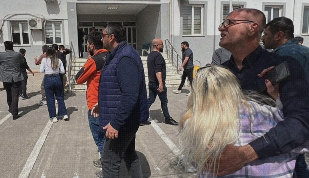 ثاني حادثة خلال يومين .. فتى يقتل 9 تلاميذ و يصيب 13 بالرصاص في مدرسة تركية