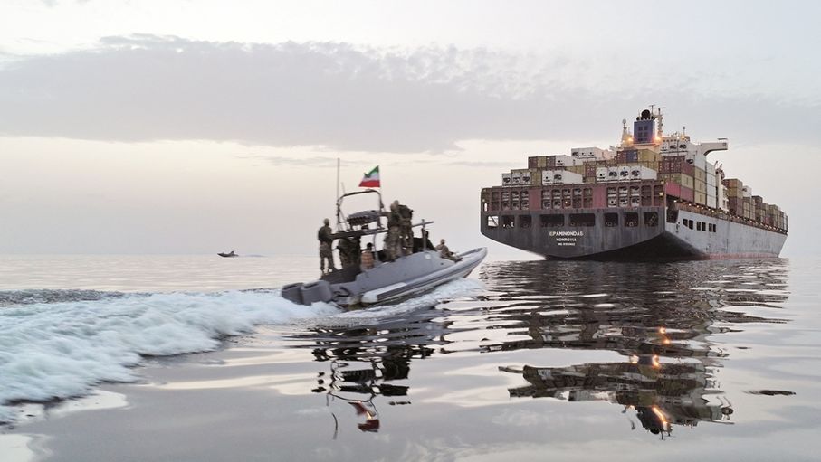 توتر "هرمز" يهدّد الهدنة.. وتنديد بالهجوم الإيراني على الإمارات