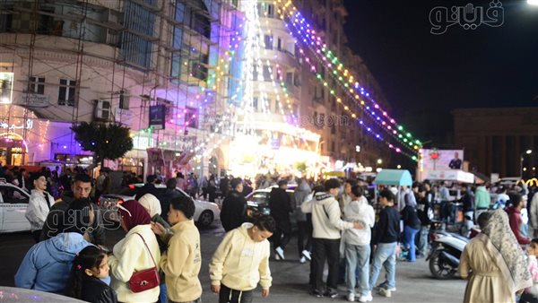 وسط البلد كاملة العدد في العيد، شوارع مزدحمة ومقاهٍ ممتلئة عن آخرها (فيديو)