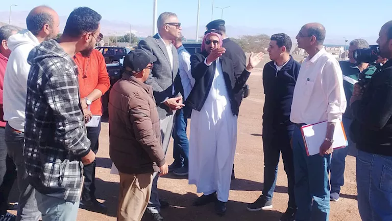 محافظ جنوب سيناء يواصل جولته التفقدية بمدينة طابا (صور)