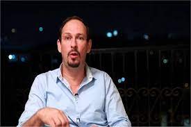أيمن الشيوي: مصر تمتلك آلاف العروض المسرحية.. ونحتاج قناة حقيقية لتوثيقها واستثمارها