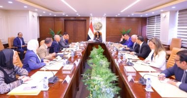 وزيرة التضامن تتابع الموقف التنفيذي لمراكز التجميع والمواءمة للأطراف الصناعية