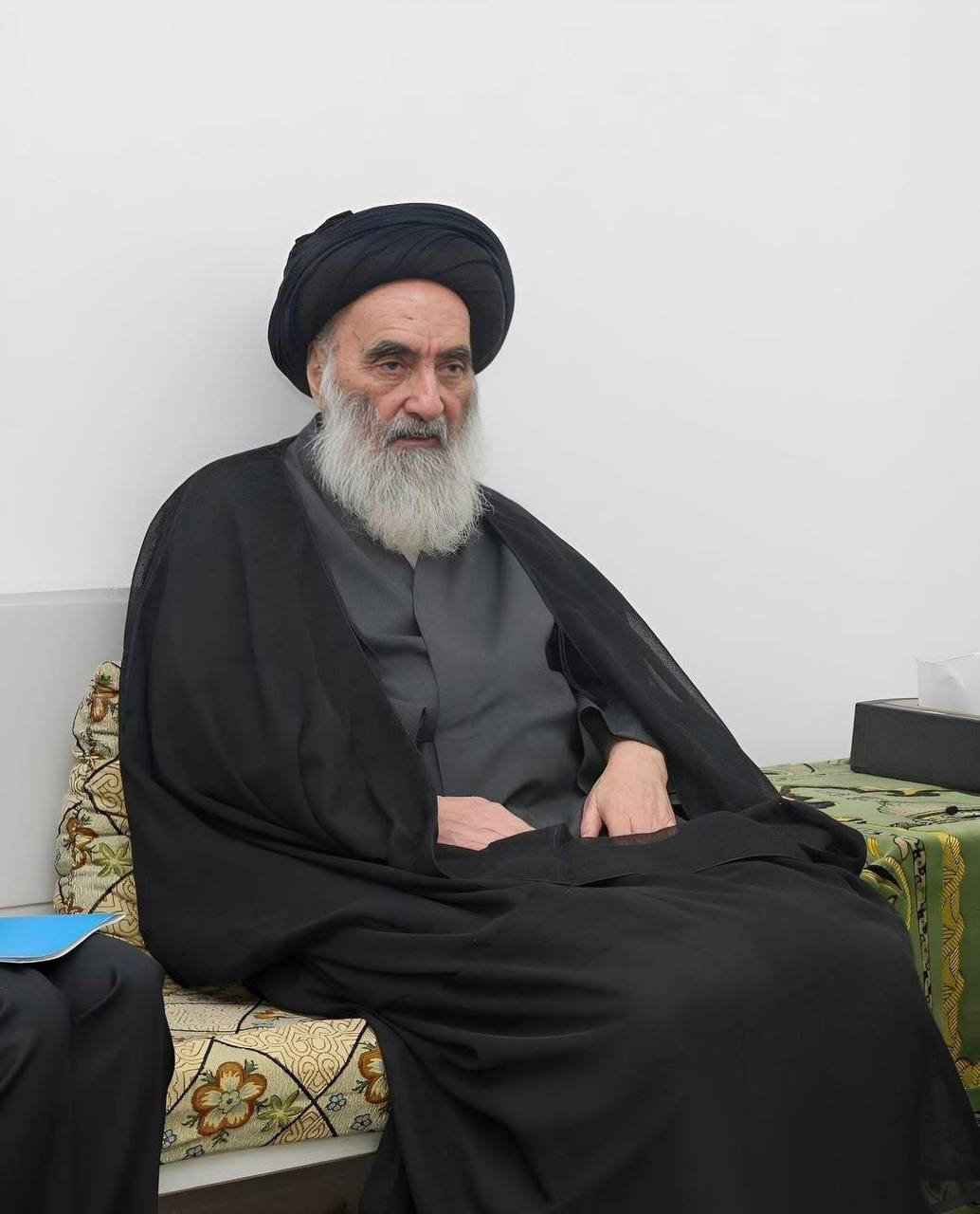 المرجع الأعلى السيستاني يعلق على استهداف إيران: دعوة للوحدة والحذر من مخططات الأعداء