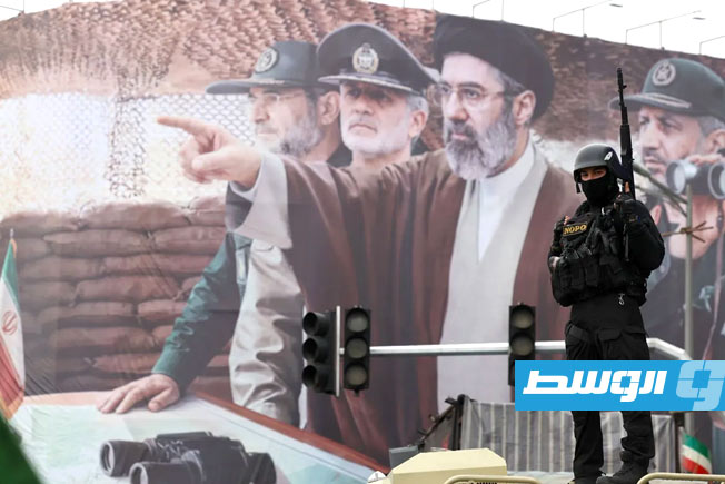 «توجيهات جديدة» من خامنئي لمواجهة أميركا و«إسرائيل».. واستعراض الجاهزية مع قائد مقر «خاتم الأنبياء»