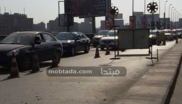 الراديو 9090.. معدلات سير المركبات خلال فترة الذروة المسائية تتجاوز الـ71% (إنفوجراف)