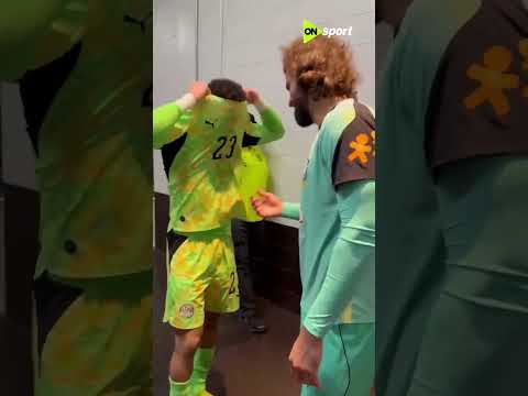 أليسون بيكر يطلب استبدال قميصه مع مصطفى شوبير حارس منتخبنا 🧤
