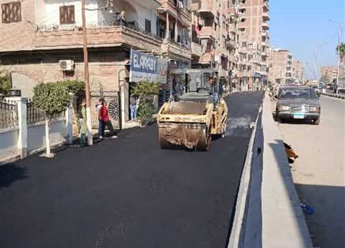 محافظ الشرقية يتابع تطوير الطرق الداخلية في القنايات بتكلفة تتخطى 6 ملايين جنيه