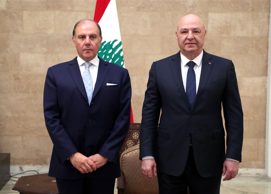 عون يبحث مع حاكم مصرف لبنان الإجراءات النقدية الاحترازية