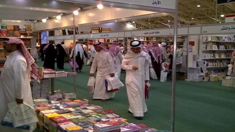 "نصف الحقيقة".. كتاب يكشف زيف أشهر القصائد المنسوبة للشعراء العرب