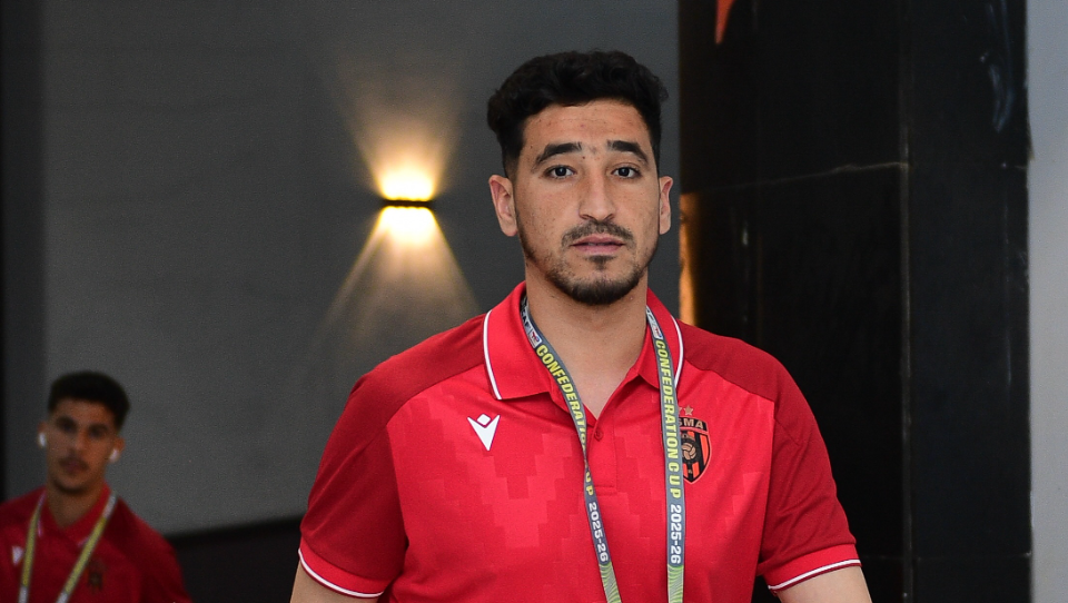 عليق: "بن بوط سيعود إلى المنتخب الوطني من الباب الواسع"