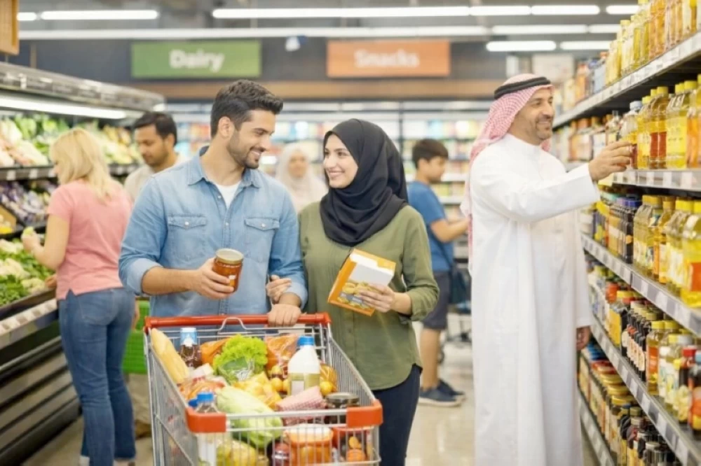 استثنى «اللبان» خالي السكر.. مقترح بلدي بمنع عرض الأغذية منخفضة القيمة في «الكاشير»!