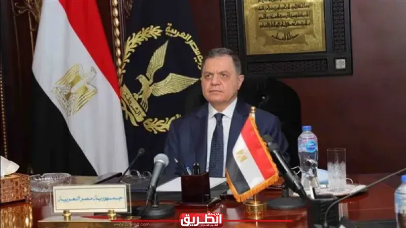 وزير الداخلية يهنئ البابا تواضروس بمناسبة عيد القيامة: تُجسد وحدة النسيج الوطني
