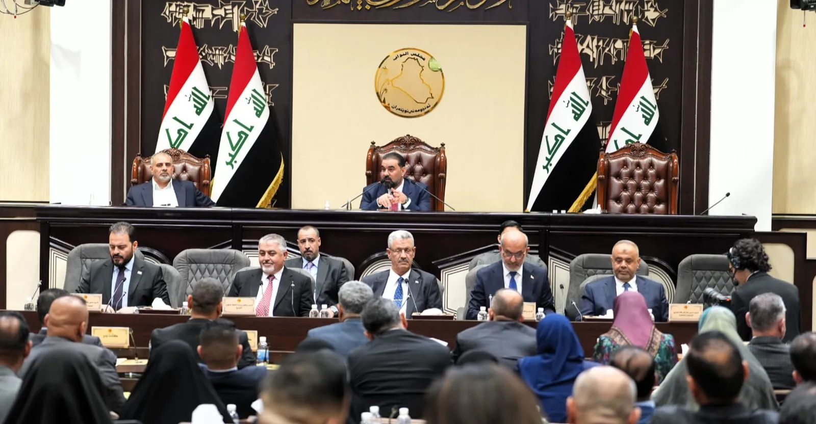 جدل المصطلحات يعود للواجهة.. البرلمان يرفض “حكومة بغداد” و”حكومة أربيل”