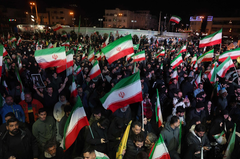 مظاهرات في طهران تهتف “الموت لأمريكا.. الموت لإسرائيل” عقب التوصل للهدنة