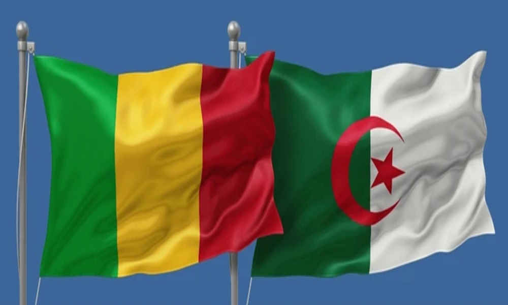 هل تقف الجزائر خلف أحداث مالي؟