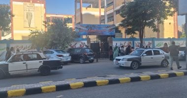 طلاب الشهادة الإعدادية فى أسيوط يؤدون امتحان العلوم