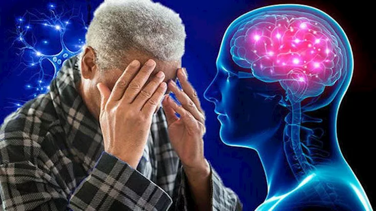 إشارات صامتة من الدماغ.. 4 علامات مبكرة قد تكشف الزهايمر قبل فوات الأو