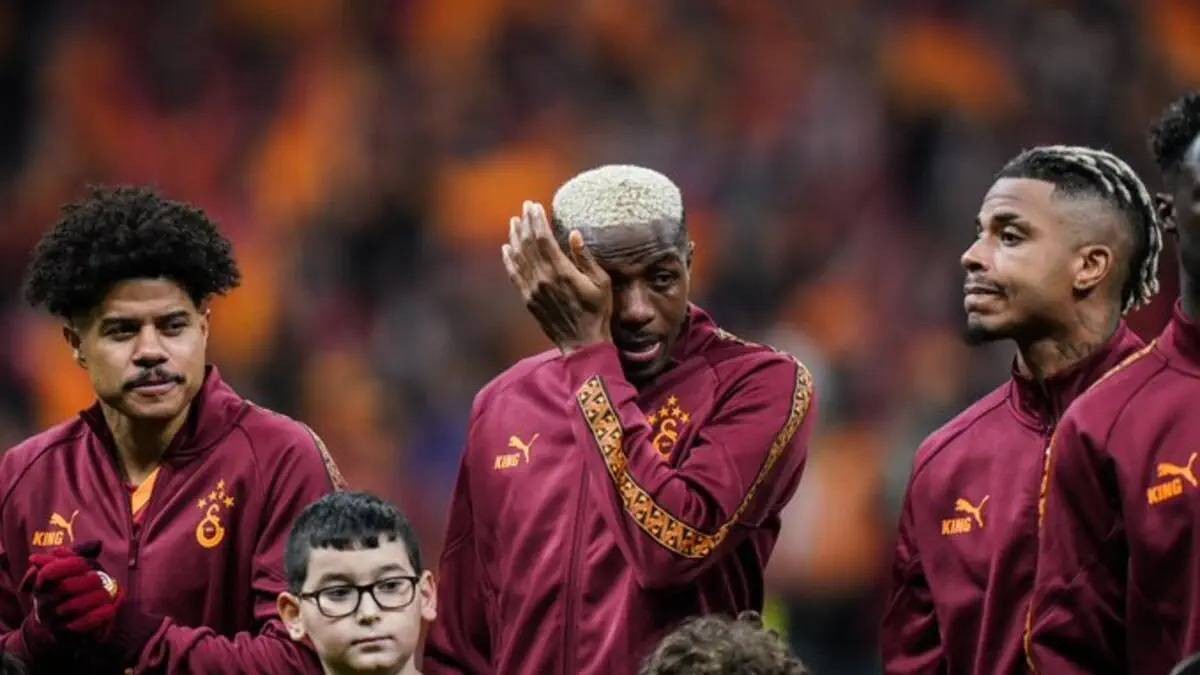 تيفو مؤثر من جماهير غلطة سراي يُبكي أوسيمين في ليلة الأبطال (فيديو)