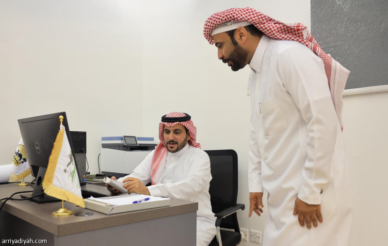 هجن وادي الدواسر.. 8 سيارات و 24 شوطا