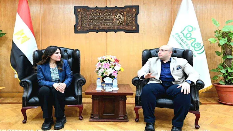 وزيرة الإسكان تتفقد مشروعات مياه الشرب والصرف بالفيوم