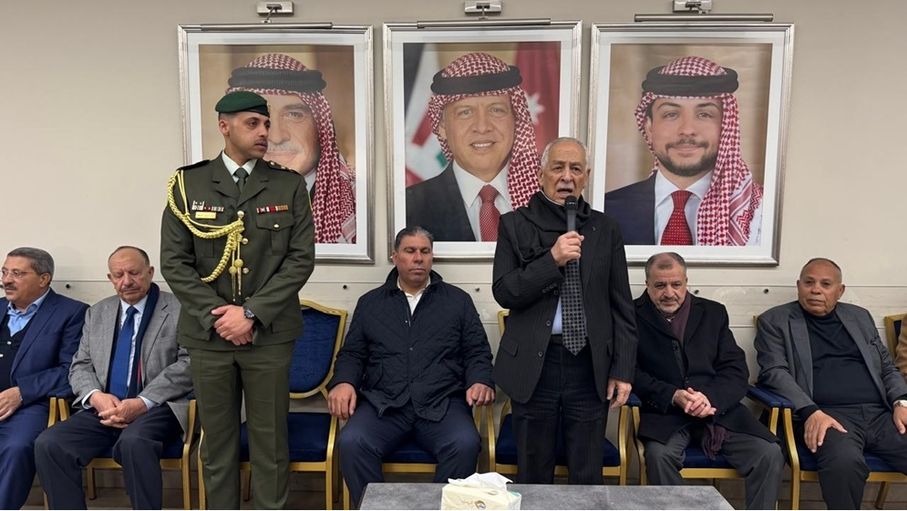 مندوبا عن الملك وولي العهد.. العيسوي يعزي عشيرتي الزيود والكساسبة