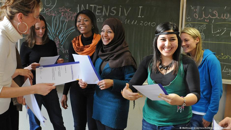 خطة لتسريع انخراط طالبي اللجوء في سوق العمل الألماني