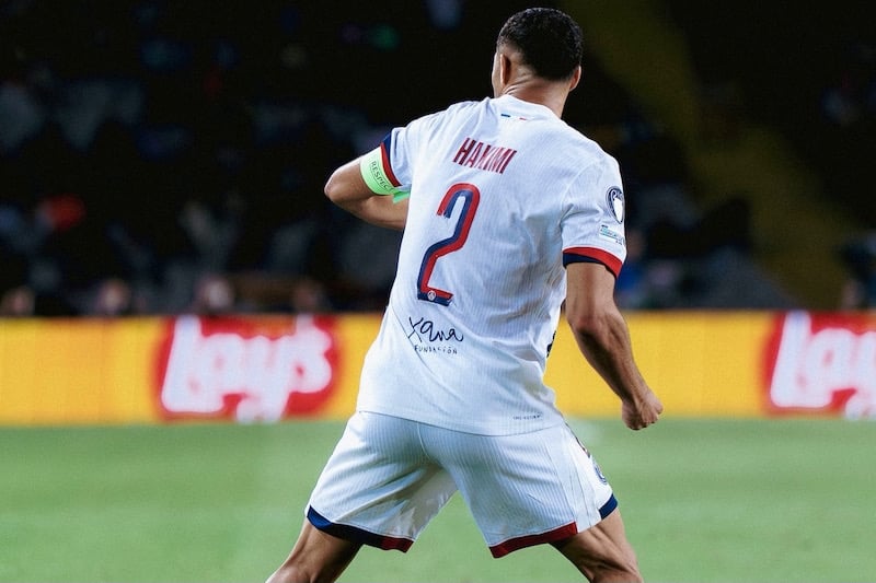 حكيمي يتوسط أبرز المدافعين الهدافين