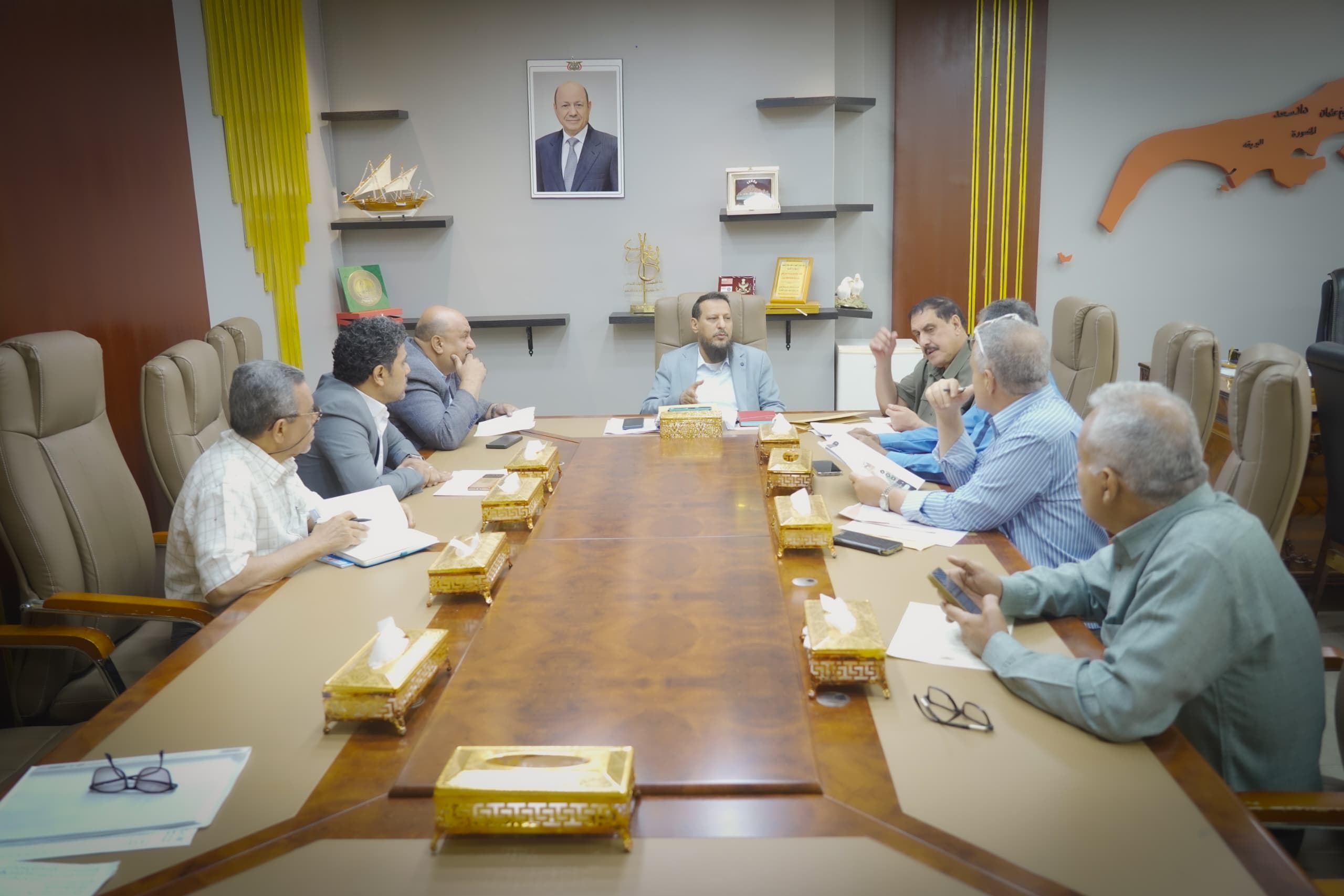 بقيادة المحافظ السلطة المحلية بالعاصمة عدن تواصل نشاطها لتعزيز العمل الإداري والنهوض بالمدينة