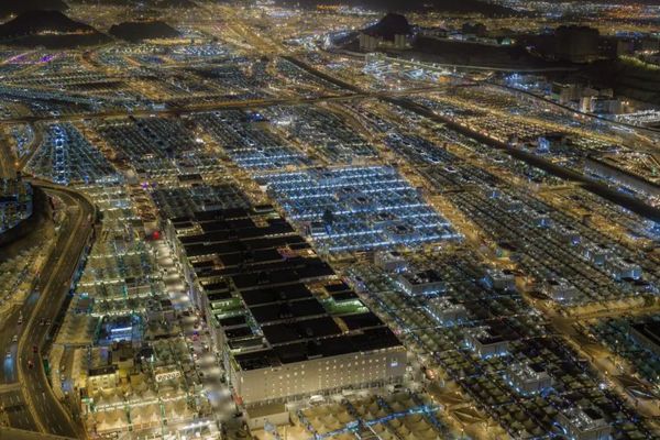منى.. مدينة موسمية ذكية تُعيد تعريف إدارة الحشود في قلب المشاعر المقدسة