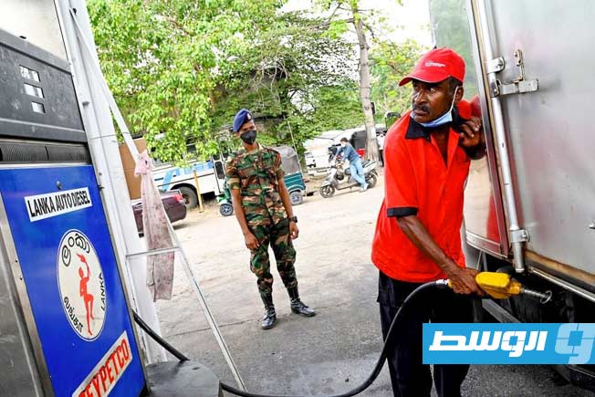 سريلانكا ترفع أسعار الوقود مع زيادة التضخم بسبب الحرب في الشرق الأوسط
